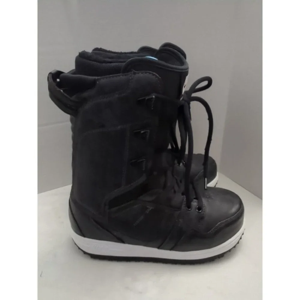 Nike VAPEN Womens Size 5 Snowboard Boots 447124-001 Rare‎ 2011
